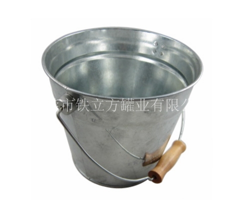 素色铁桶